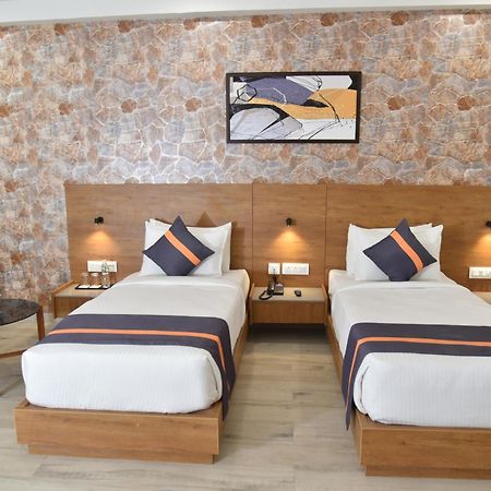Comfort Inn , Statue Of Unity Kevadia エクステリア 写真