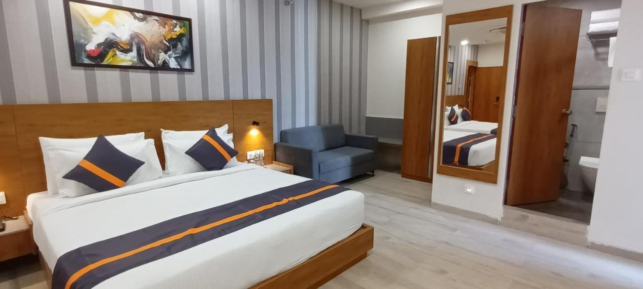 Comfort Inn , Statue Of Unity Kevadia エクステリア 写真